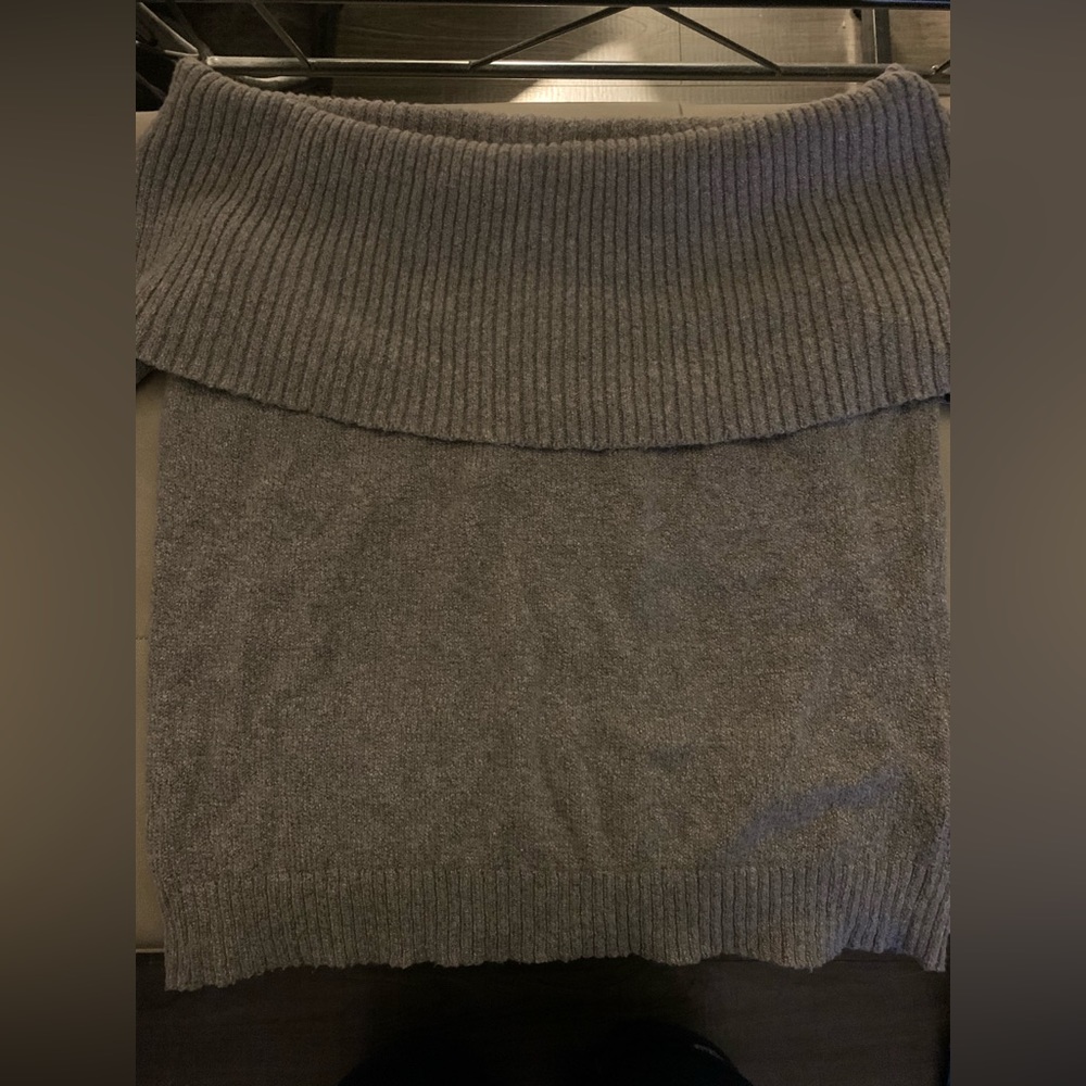 Women’s Aerie Medium Off The Shoulder Grey Long Sleeve Sweater